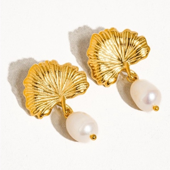 Jewelry - The “Sunpetal Pearls” Floral Gold Pearl Drop Earrings | Gold & Pearl